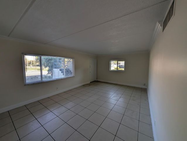 817 Lighthouse Drive Apt A, North Palm Beach, FL 33410