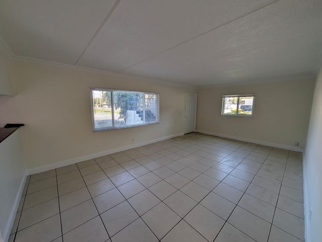 817 Lighthouse Drive Apt A, North Palm Beach, FL 33410