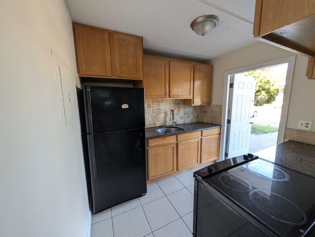 817 Lighthouse Drive Apt A, North Palm Beach, FL 33410