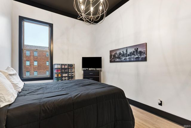 113 W Wayne St Apt 303, Fort Wayne, IN 46802