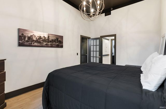 113 W Wayne St Apt 303, Fort Wayne, IN 46802