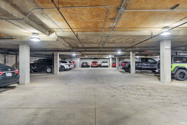 113 W Wayne St Apt 303, Fort Wayne, IN 46802