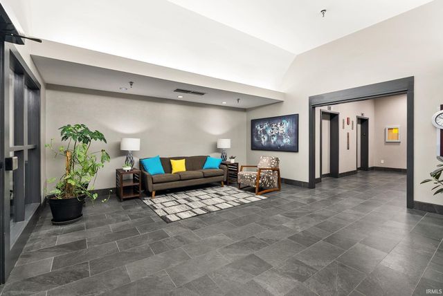113 W Wayne St Apt 303, Fort Wayne, IN 46802