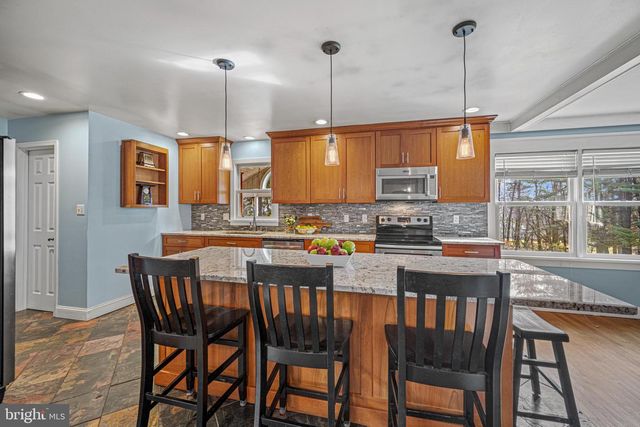 1103 CAPE CT, Sykesville, MD 21784