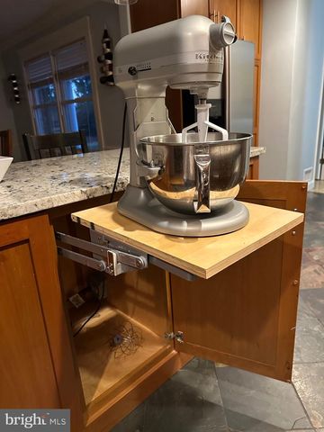 1103 CAPE CT, Sykesville, MD 21784