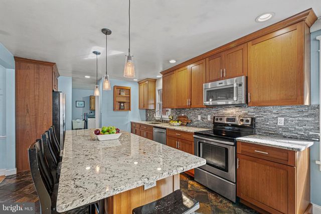 1103 CAPE CT, Sykesville, MD 21784