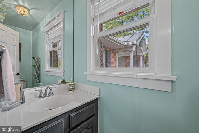 1103 CAPE CT, Sykesville, MD 21784