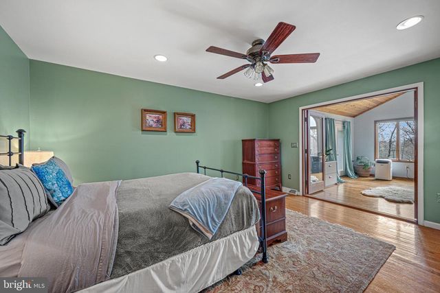 1103 CAPE CT, Sykesville, MD 21784