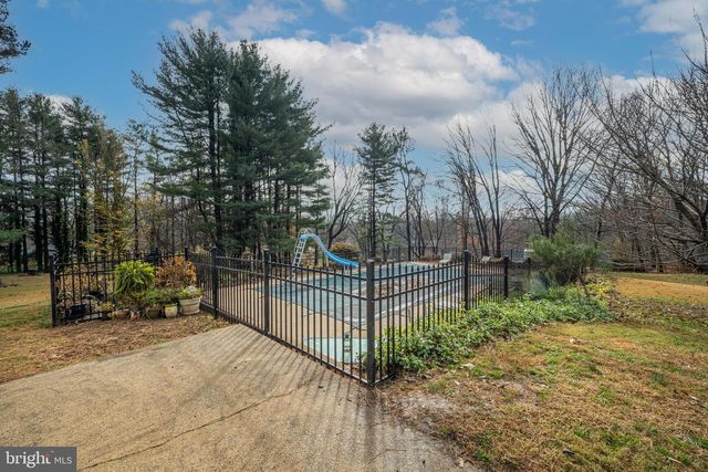 1103 CAPE CT, Sykesville, MD 21784