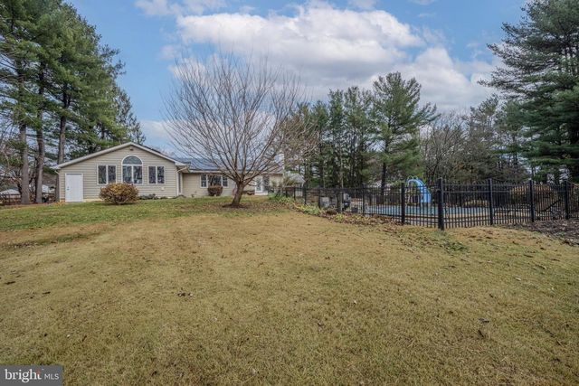 1103 CAPE CT, Sykesville, MD 21784