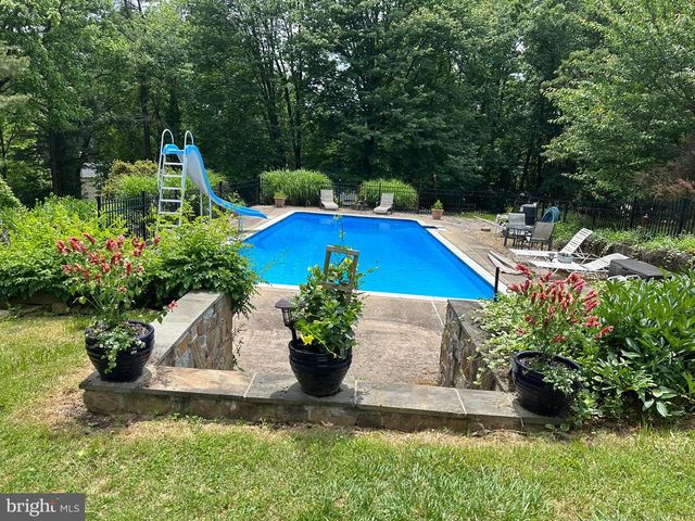 1103 CAPE CT, Sykesville, MD 21784