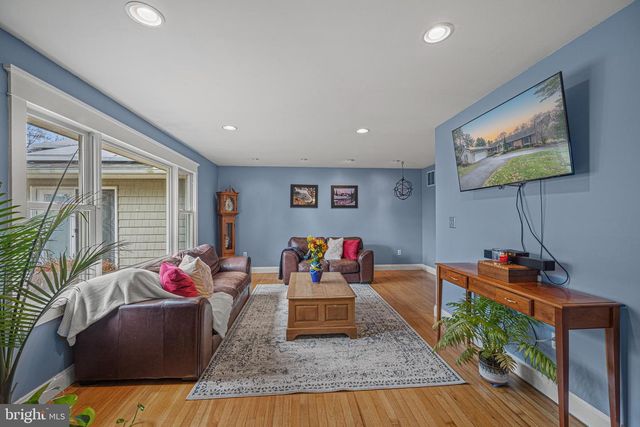 1103 CAPE CT, Sykesville, MD 21784