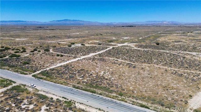 0 VIC AVE F14 15 STW, Lancaster, CA 93536