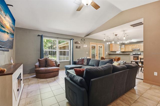 347 ASHLEY STREET, Hawthorne, FL 32640