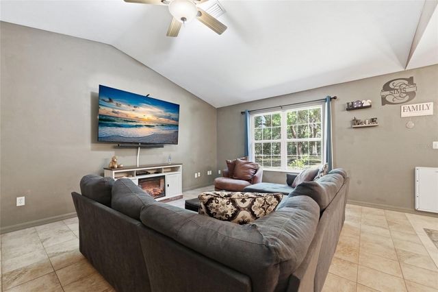 347 ASHLEY STREET, Hawthorne, FL 32640