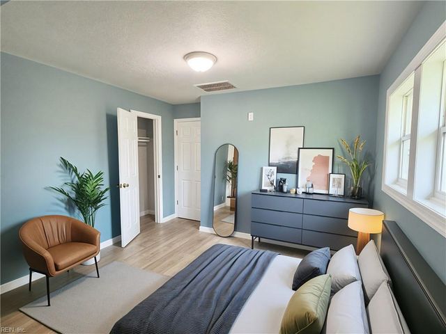 749 Holladay LN, Virginia Beach, VA 23455