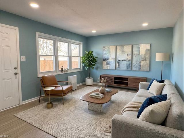 749 Holladay LN, Virginia Beach, VA 23455