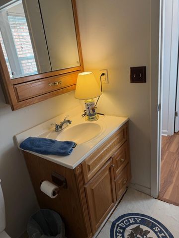 421 Redding Road 72, Lexington, KY 40517