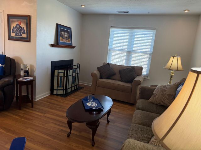 421 Redding Road 72, Lexington, KY 40517