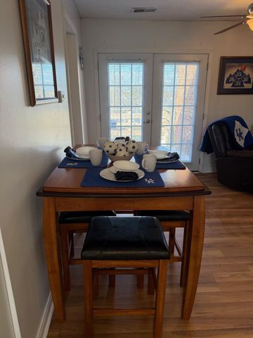 421 Redding Road 72, Lexington, KY 40517