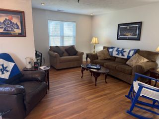 421 Redding Road 72, Lexington, KY 40517