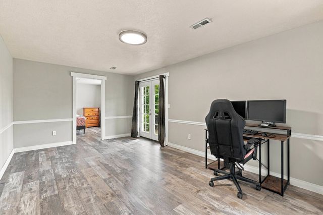 12032 S Player Dr, Spokane, WA 99223