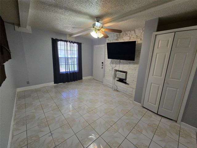 10605 Newmont RD B, Austin, TX 78758