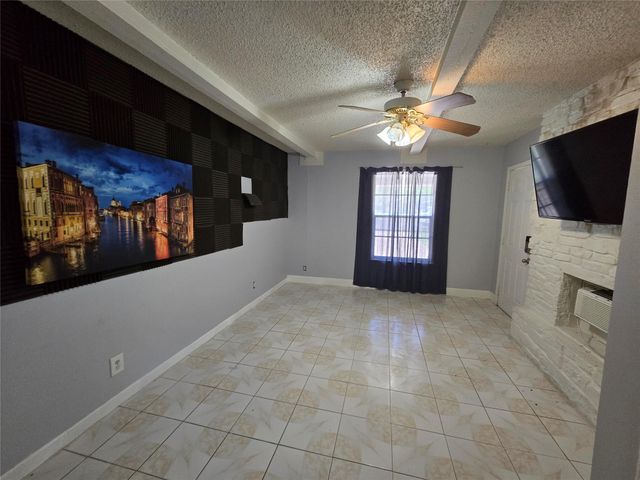 10605 Newmont RD B, Austin, TX 78758