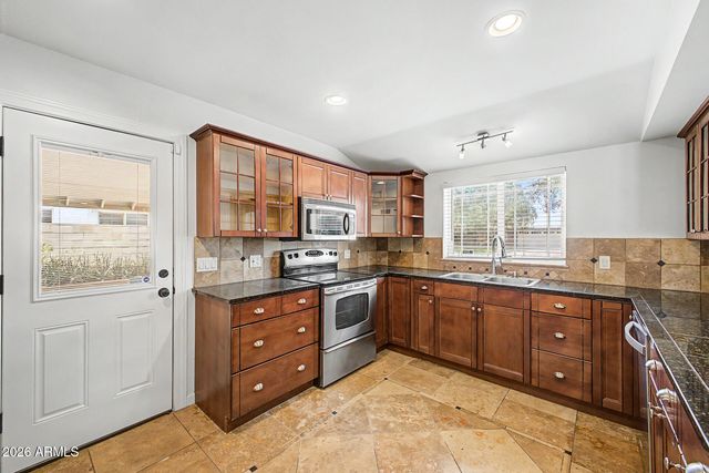 6108 N 11TH Avenue, Phoenix, AZ 85013