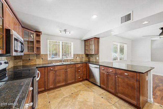 6108 N 11TH Avenue, Phoenix, AZ 85013