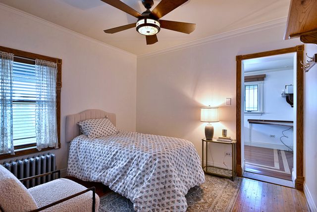 129 E Washington Street, Villa Park, IL 60181