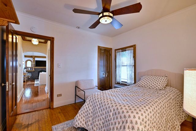 129 E Washington Street, Villa Park, IL 60181