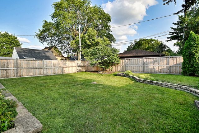 129 E Washington Street, Villa Park, IL 60181