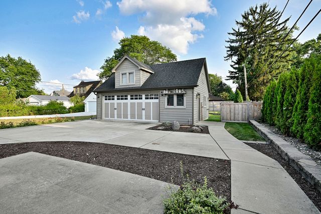 129 E Washington Street, Villa Park, IL 60181