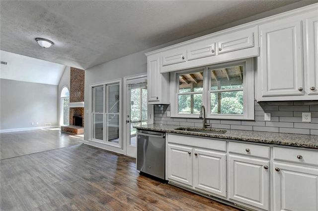 5730 Elm Tree Drive, Buford, GA 30518