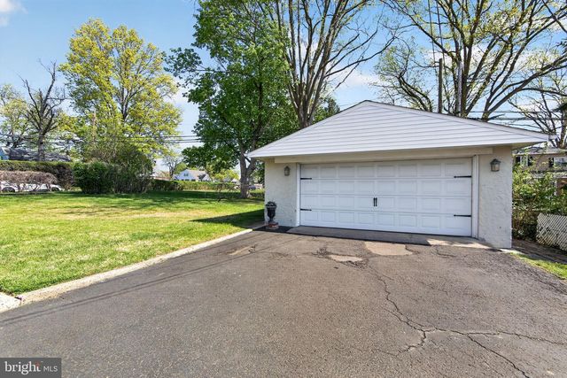 3465 W MILL RD, Hatboro, PA 19040