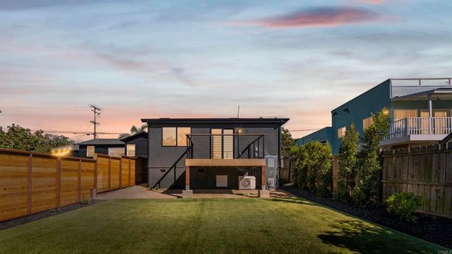 3817 Highland Drive, Carlsbad, CA 92008