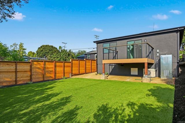 3817 Highland Drive, Carlsbad, CA 92008