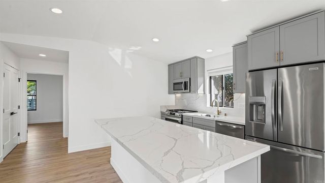 3817 Highland Drive, Carlsbad, CA 92008