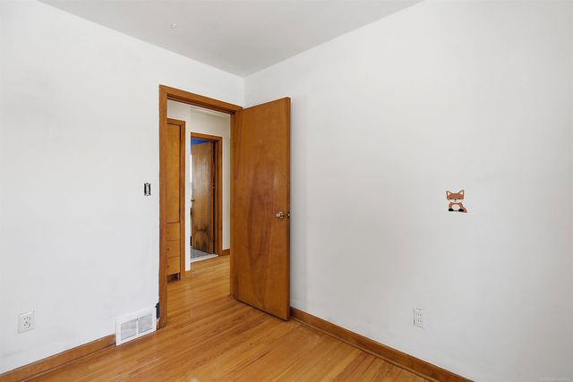 1451 E Pearl Avenue, Hazel Park, MI 48030