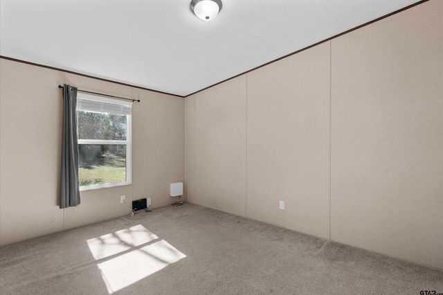 1642 CR 308 E, Henderson, TX 75652