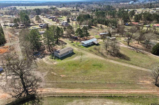 1642 CR 308 E, Henderson, TX 75652