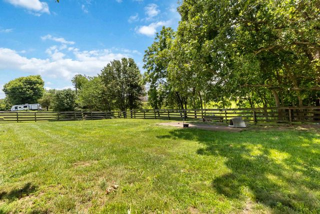 217 Old Decker Road, Bronston, KY 42518