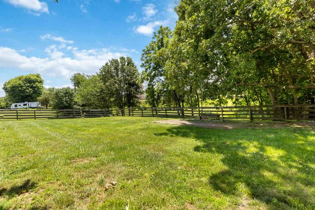 217 Old Decker Road, Bronston, KY 42518