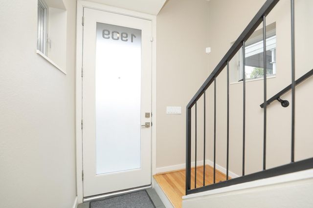 1909 Oakdale Street, Houston, TX 77004