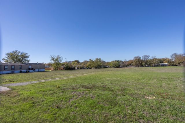 145 Feed Lot Road RD, Aledo, TX 76008