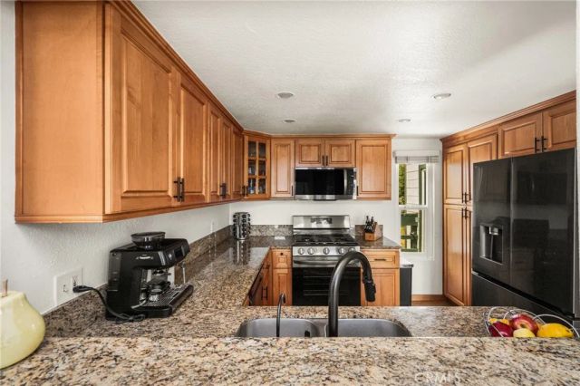 2041 Orchard Drive 17, Placentia, CA 92870