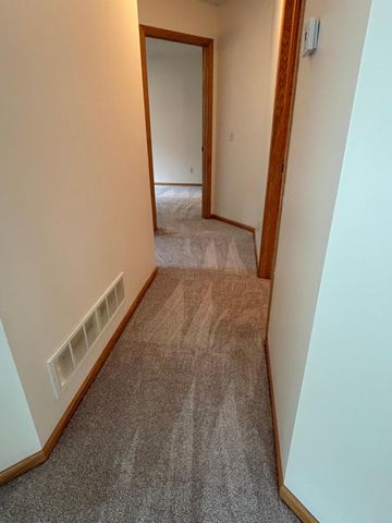 572 Williamsburg Place, New Richmond, WI 54017