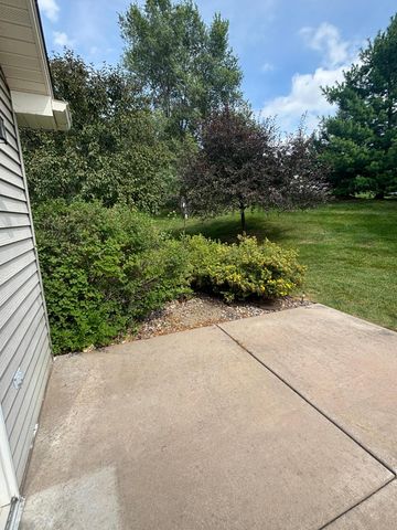 572 Williamsburg Place, New Richmond, WI 54017
