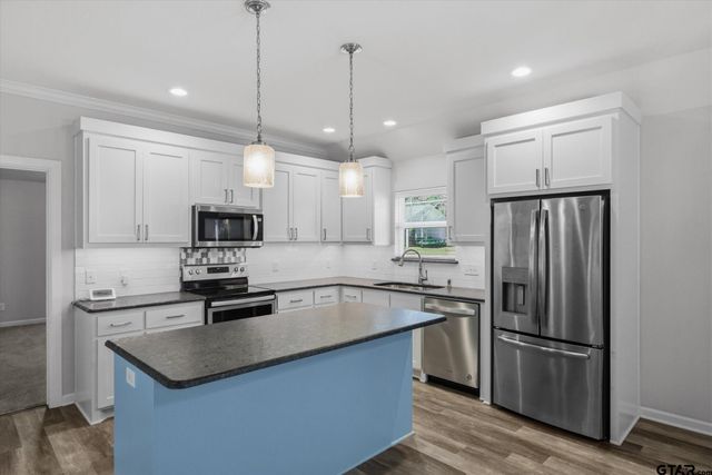 1011 Athens Street, Canton, TX 75103